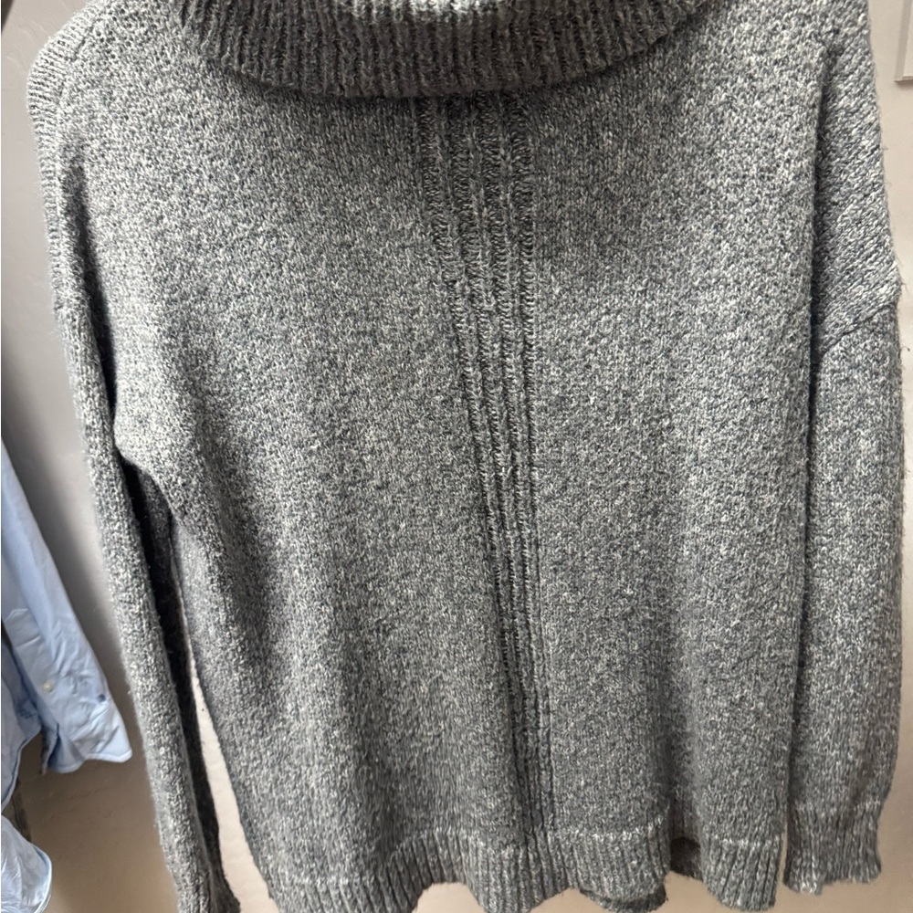 Carly Jean Los Angeles Gray Women's Sweater